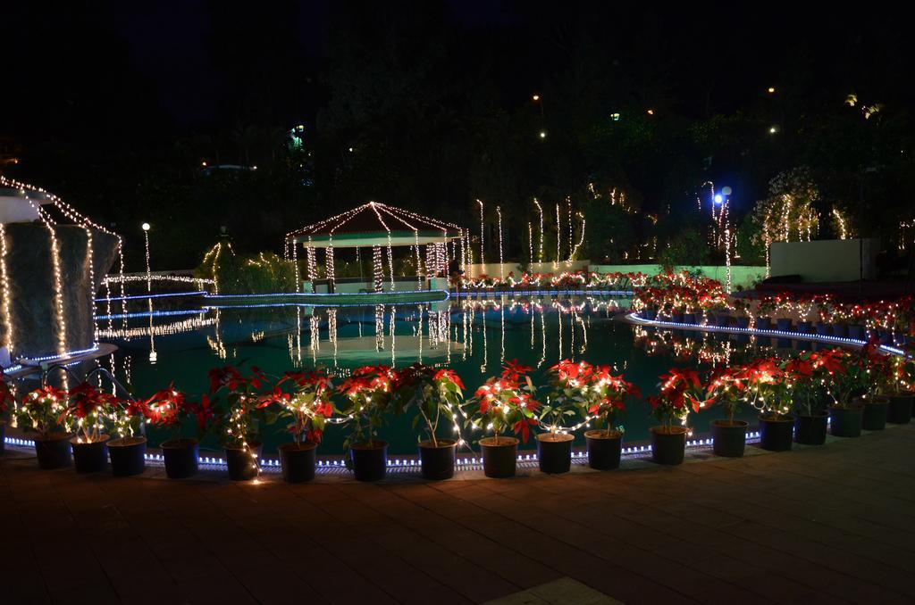 Aveda Blue Country Resort Panchgani Exterior foto